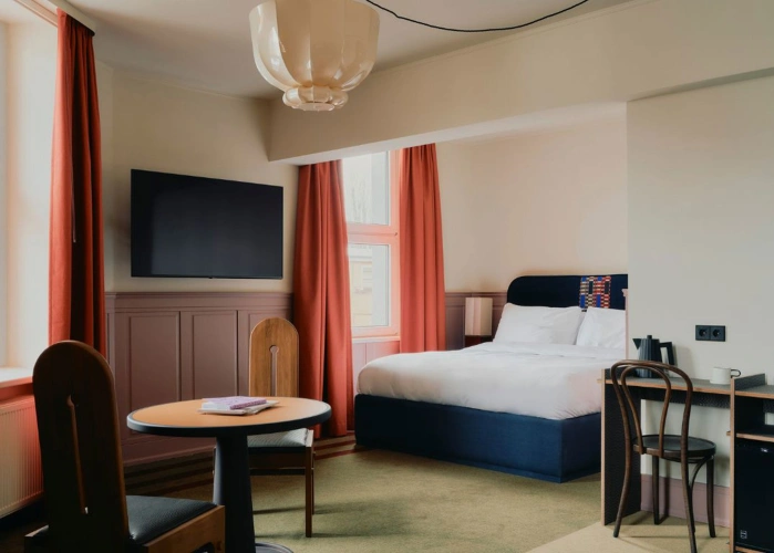 Corner Double Suite