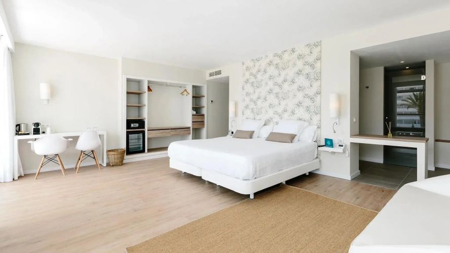 Double Junior Suite seafront