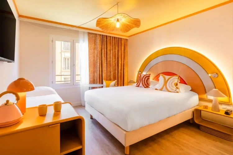 Standard Triple room