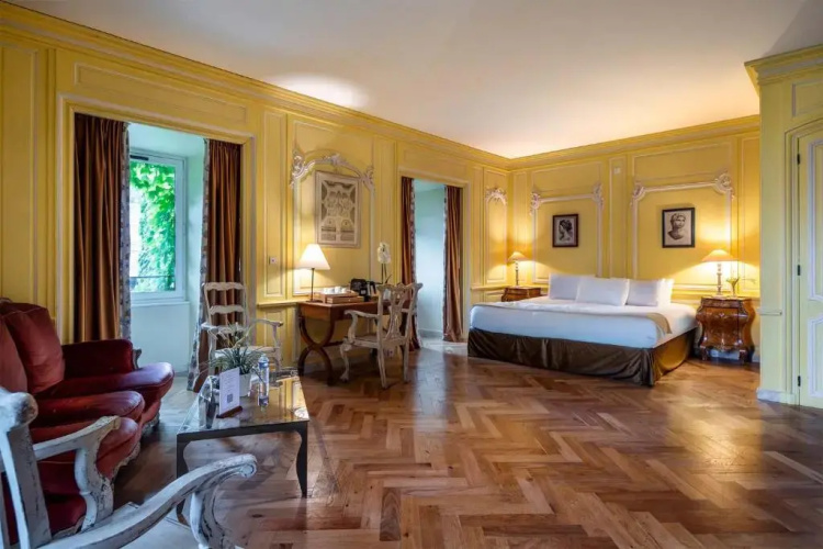 Le Chateau De Candie