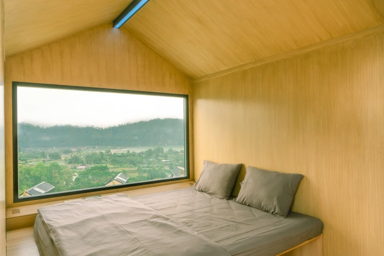 Deluxe Hot Tub Cabin
