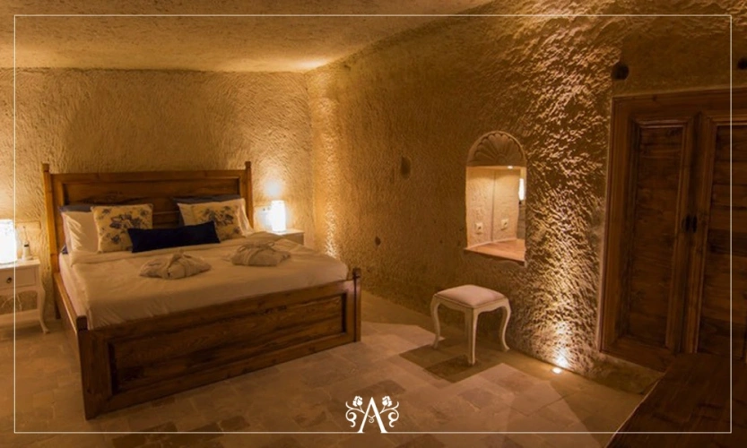 Honeymoon Double Cave Suite