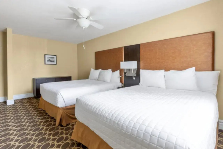 Marin Suites Hotel
