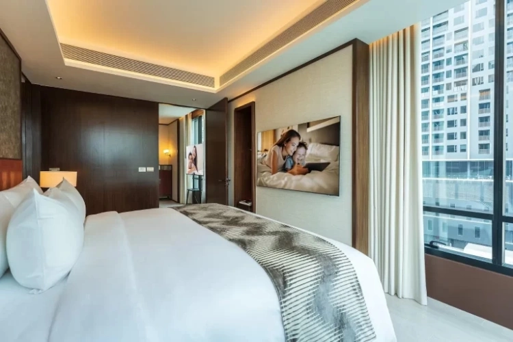 1 Bedroom Satin Corner Double Suite