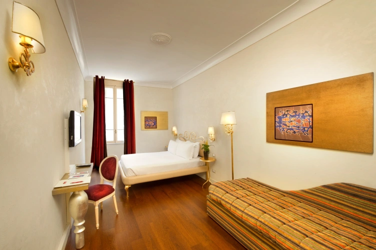 Standard Triple room