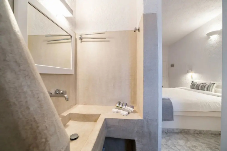 Athermi Suites - Adults Only
