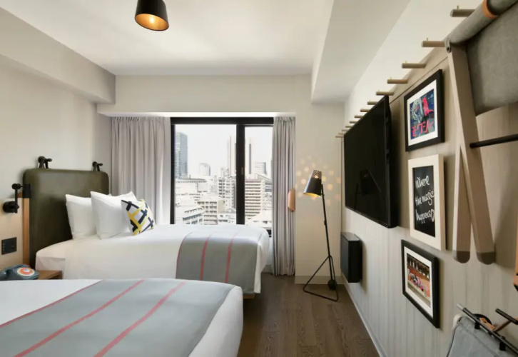 Twin room with city view