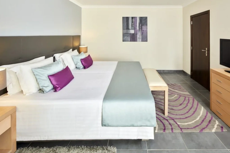 Master Twin Suite