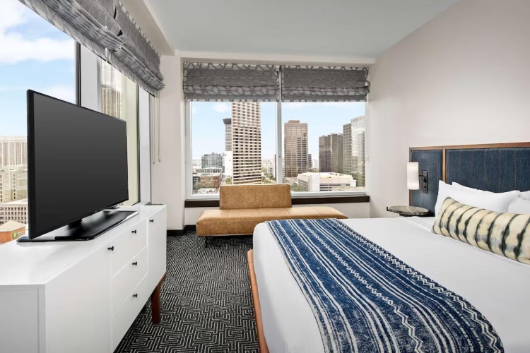 1 Bedroom Double Troubador Suite with city view