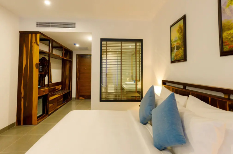 Senior Deluxe Double room with balcony