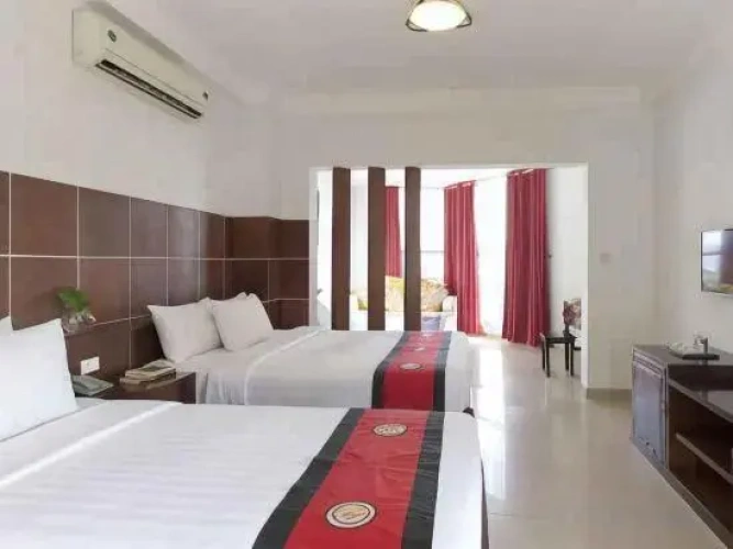 Classic Triple Suite