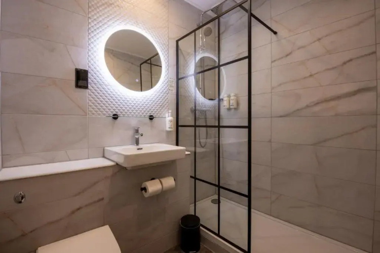 Garner Reading City Centre by IHG