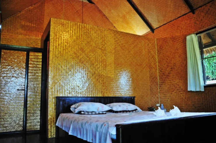 Standard with Fan and room temperature shower Double Bungalow