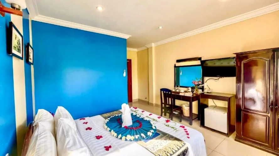Deluxe Double room with pool view