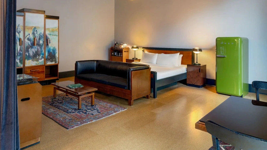 1 Bedroom with Patio Double Suite