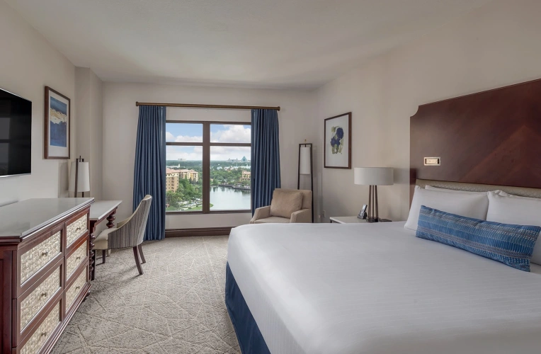 Double room with balcony and with lake view