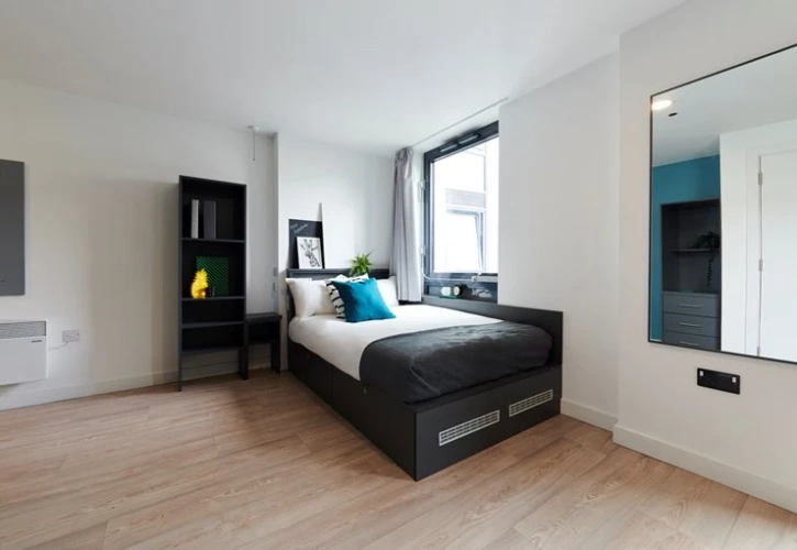 Platinum room