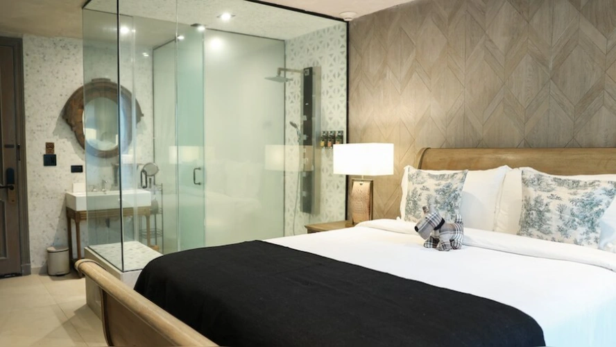 Double Suite with partial Lagoon View