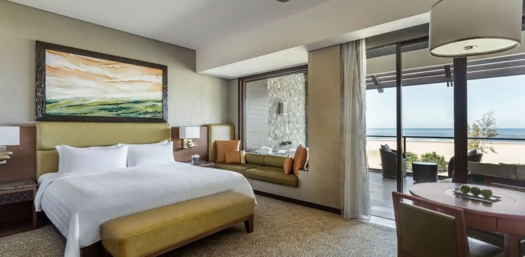 Executive Ocean Wing Double Suite