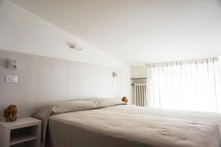 2 Bedrooms Sextuple Apartment