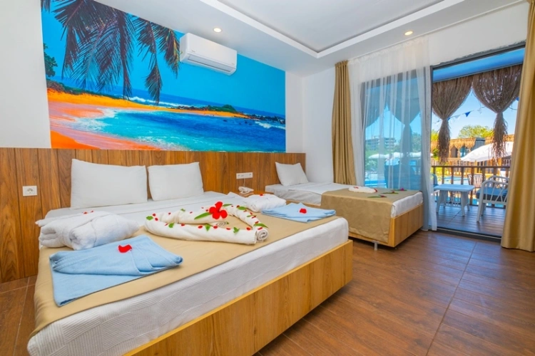 Swim Up Suite