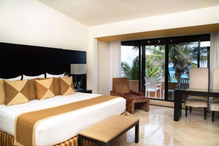 Standard Double room with ocean view