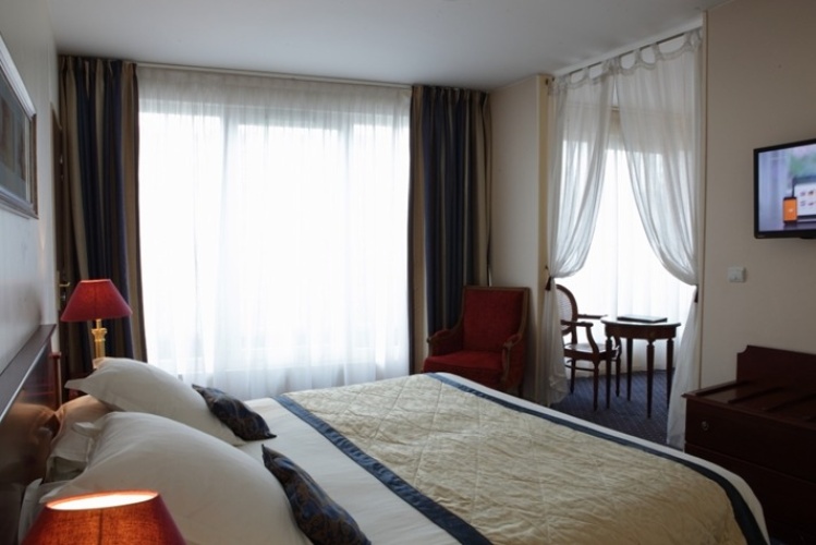 Double Suite