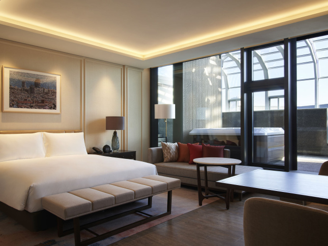 Double Suite Pool Side