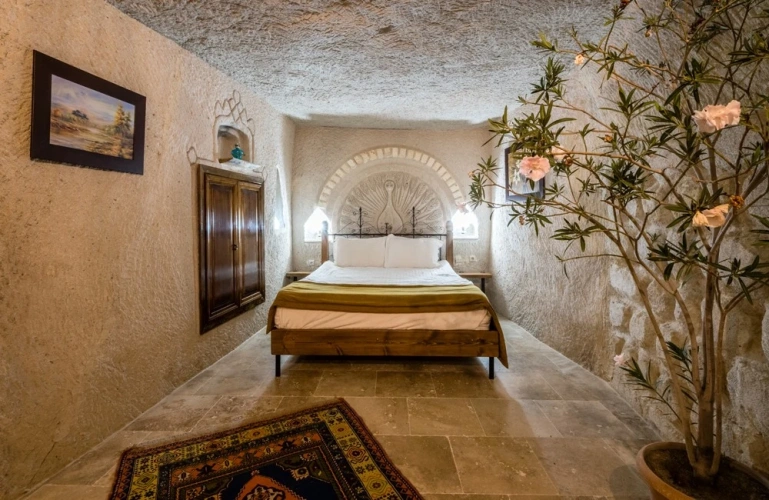 Cave Double room