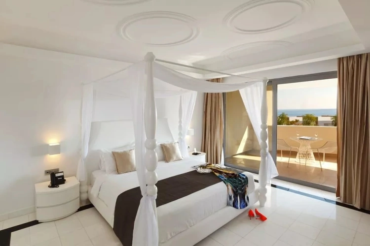 Executive Suite with sea view