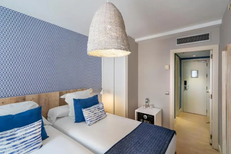 Vincci Puertochico Hotel
