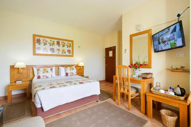 Centre Court B & B