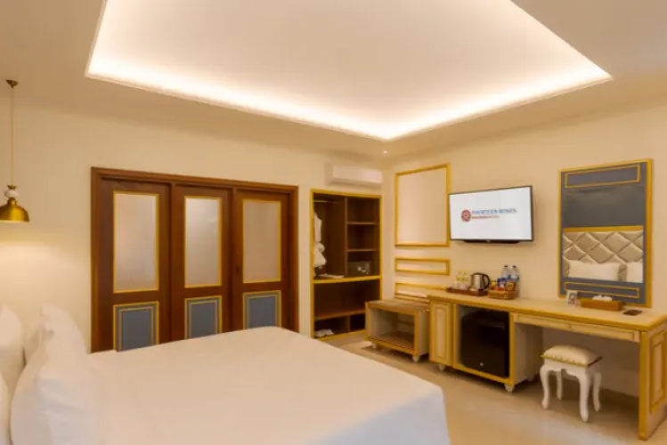 Royal Classic Double room with pool side