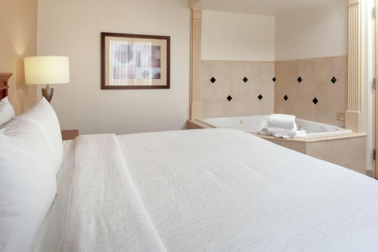 1 Bedroom Accessible Double Suite