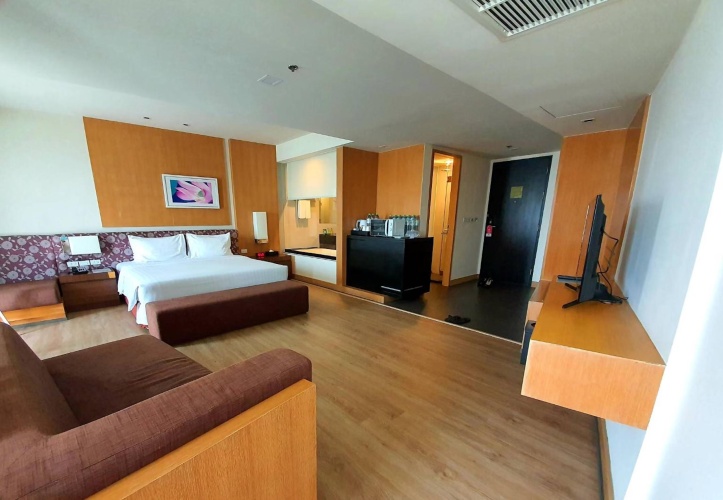 Corner Suite