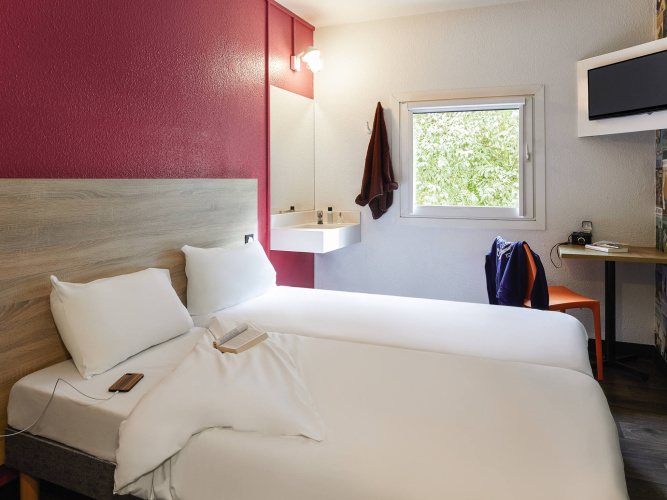 Side car Twin room