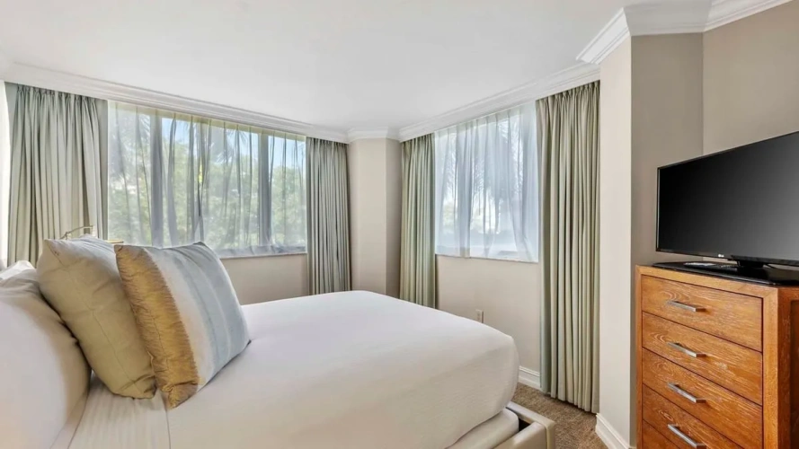 2 Bedrooms Private Patio Suite