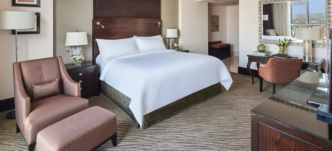 Fairmont Double room with city view
