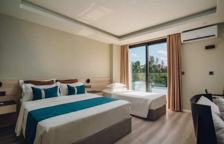 Double room with balcony and Island View
