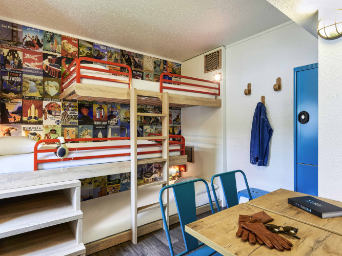 Bed in Dorm
