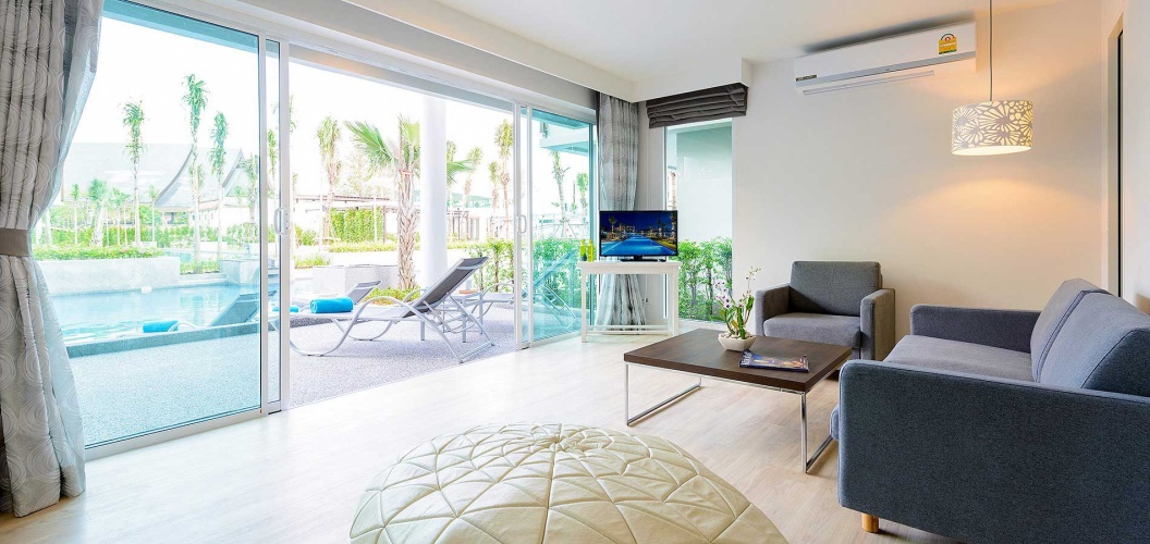 2 Bedrooms Pool Access Suite