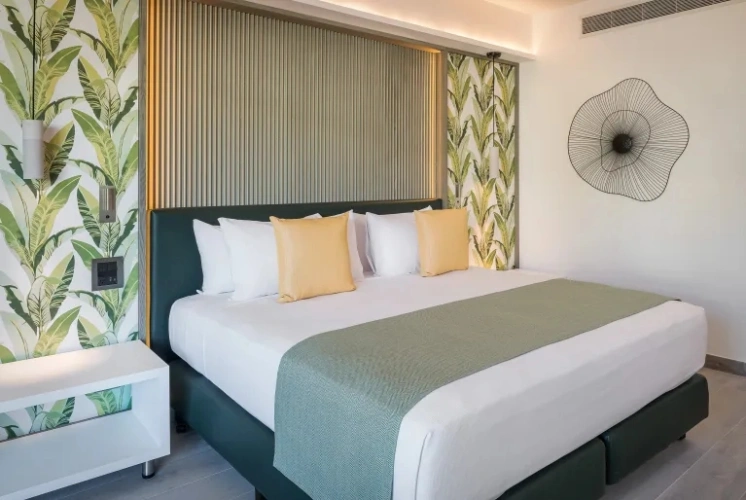 Superior Double Suite with ocean view
