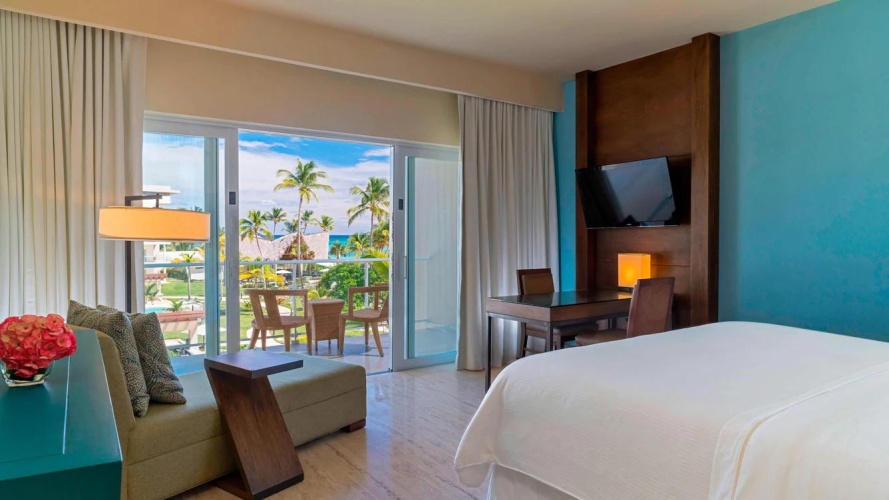 Traditional room with balcony and with ocean view