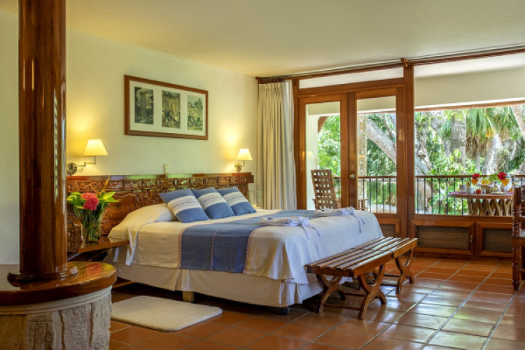 Mayan Jacuzzi Double Suite