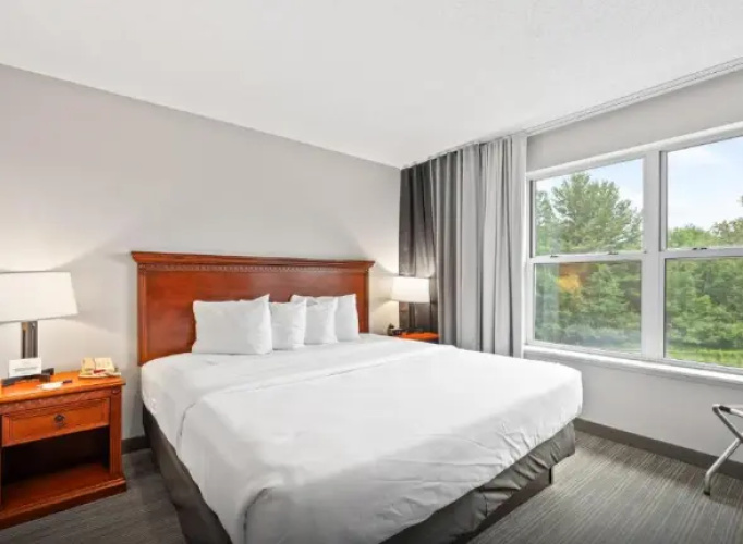 Deluxe Double Suite