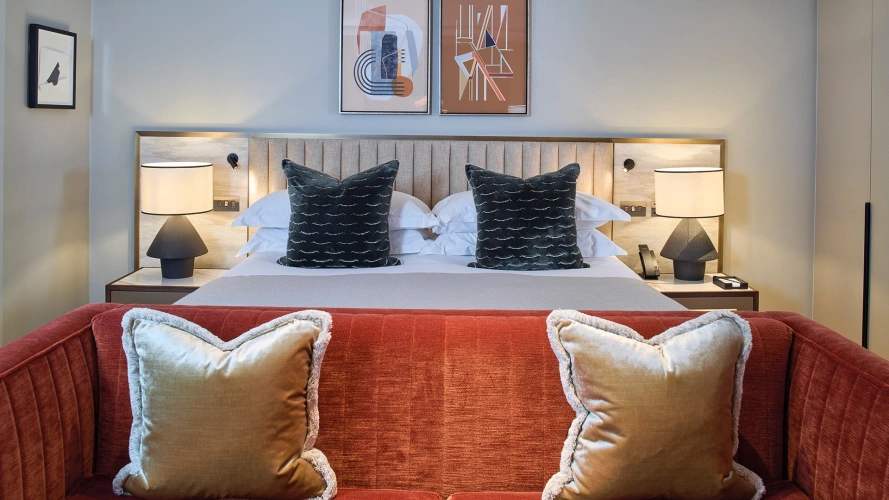 1 Bedroom Luxury Open Plan Double Apartment