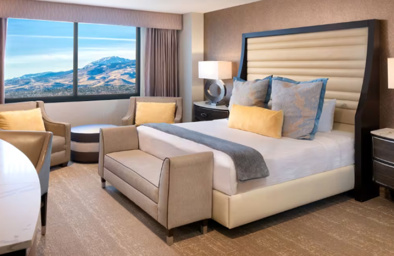 Sierra Double room with pool view