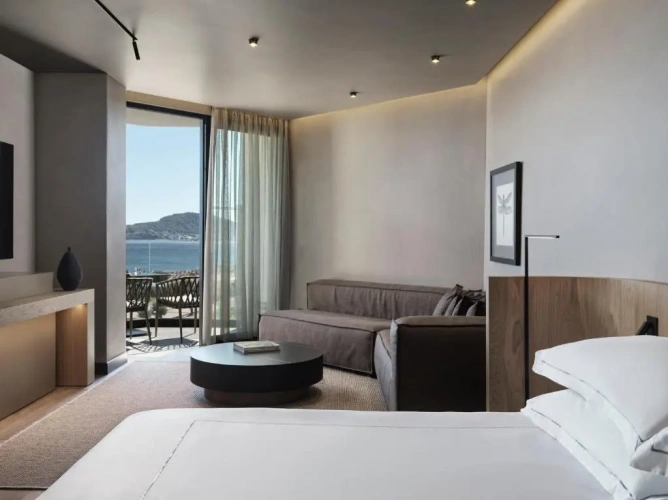Open Plan Double Suite Partial Sea View