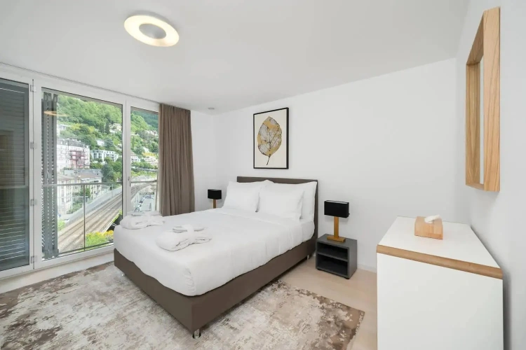 2 Bedrooms Montreux Lake View Apartment and Spa