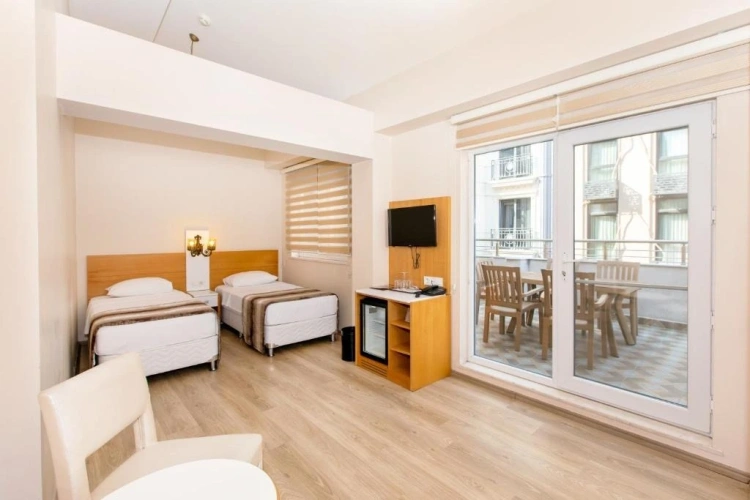 Quadruple Suite